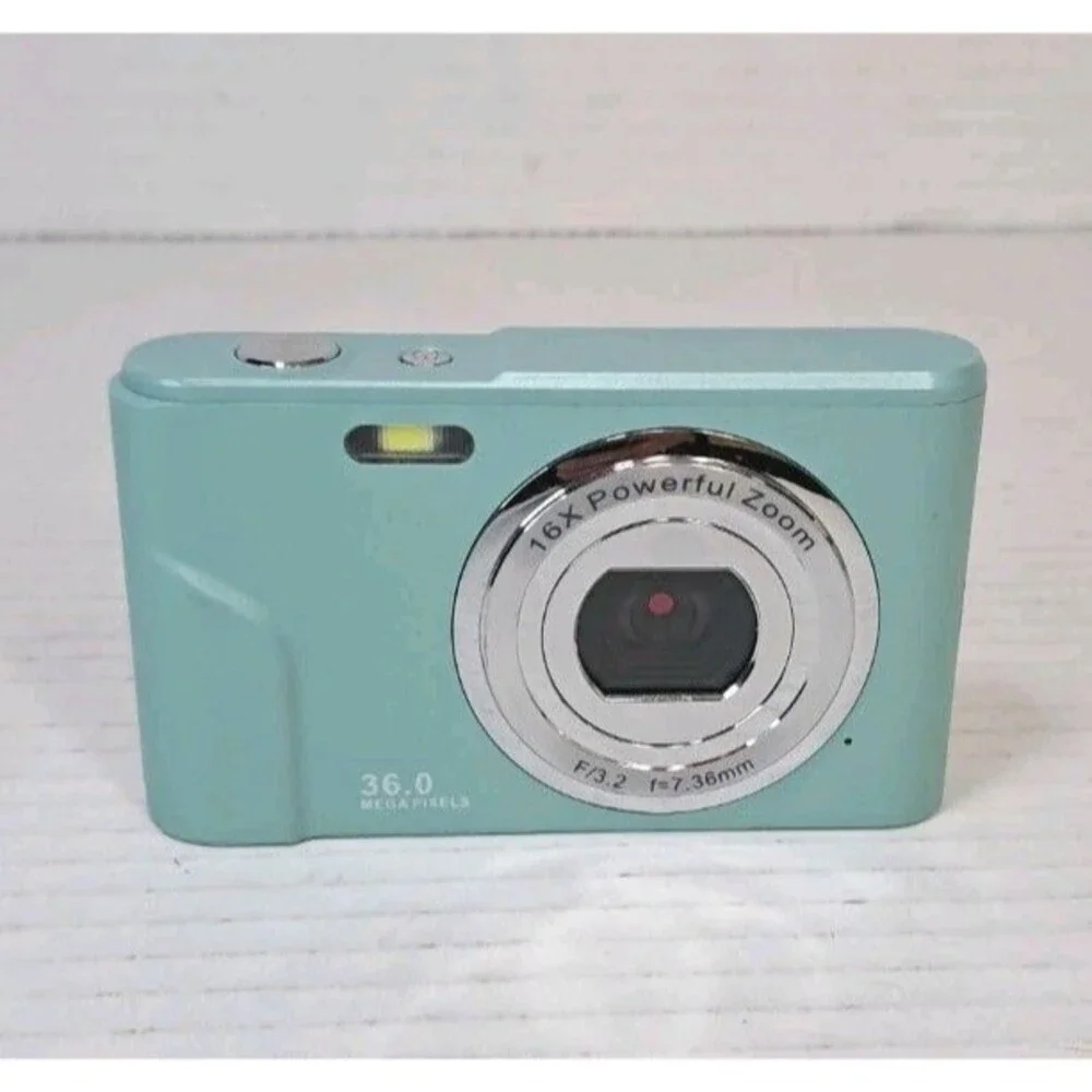 DC301 Digital Camera 36MP Blue 16x Zoom FOR PARTS or REPAIR AS-IS Cracked Screen